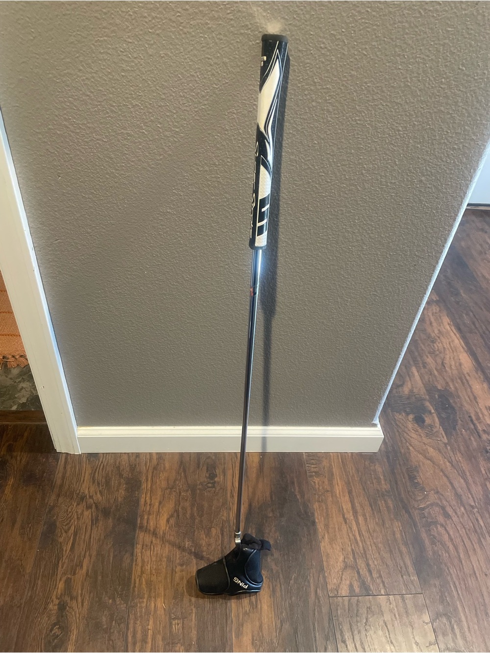 Ping G2 LEFT Handed Golf Putter with Black Headcover